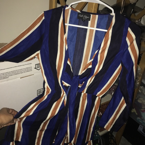 🌻Stripe Bow Tie Front Romper🌻 - Picture 2 of 2